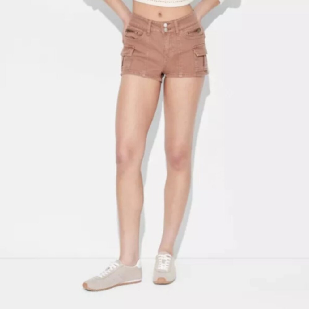 NWT Wild Fable Women 2X Brown Low-Rise Cargo Camp Zipper Two-Button Denim Shorts